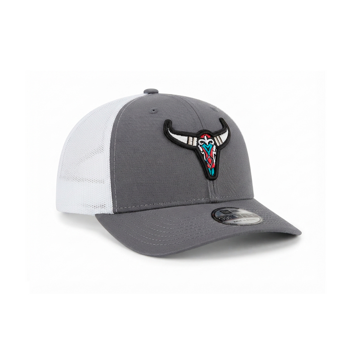 TORO GRIS Y BLANCO